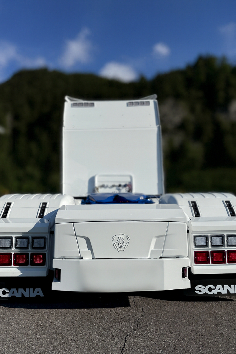Batteriekastenverkleidung unten Scania S&R Next Gen Aluminium (ab 2017) mit Scheinwerfertaschen