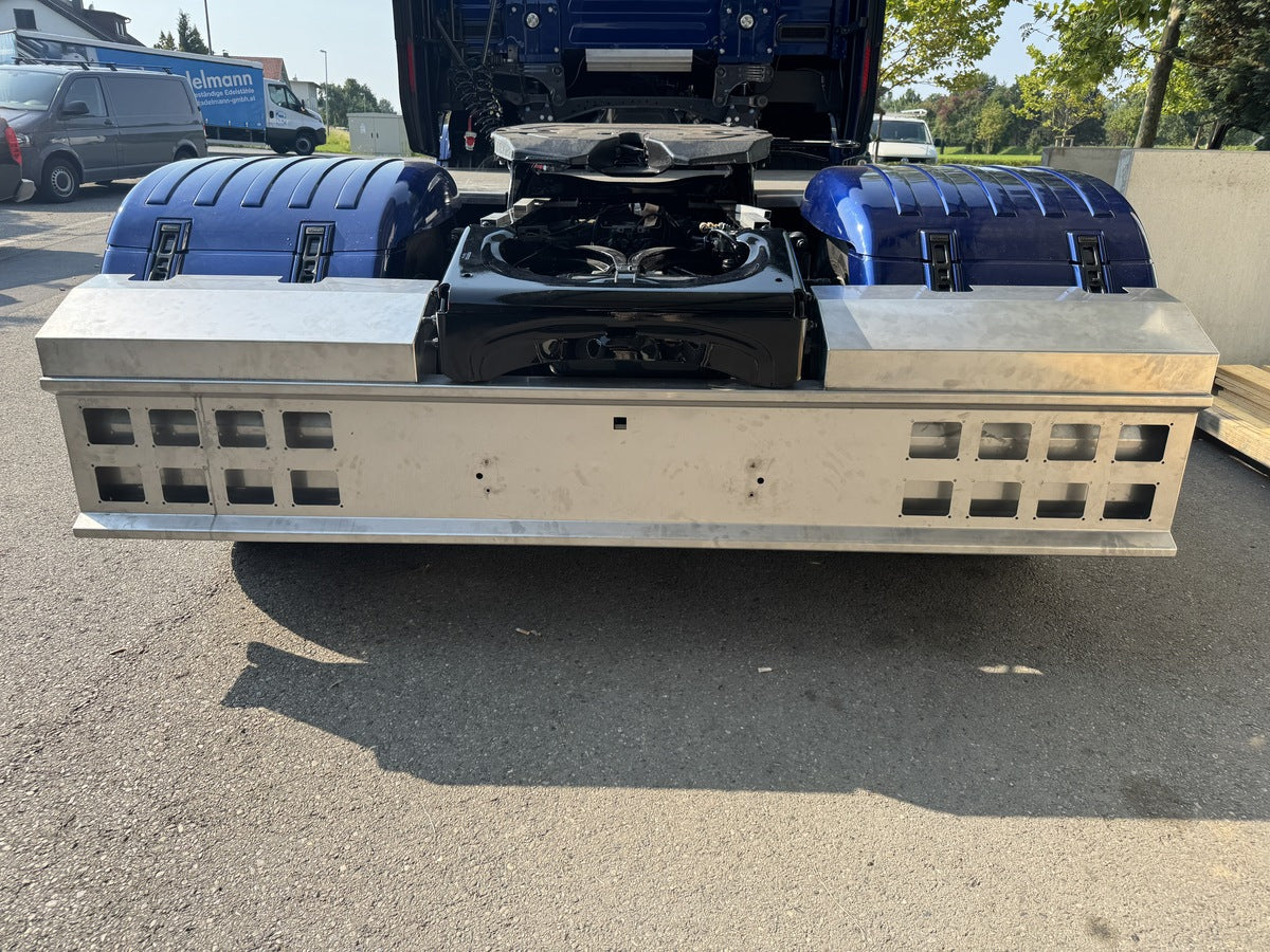 Heckstoßstange formangepasst Scania R&S Next Gen Edelstahl (ab 2019) ohne Heckbatterien