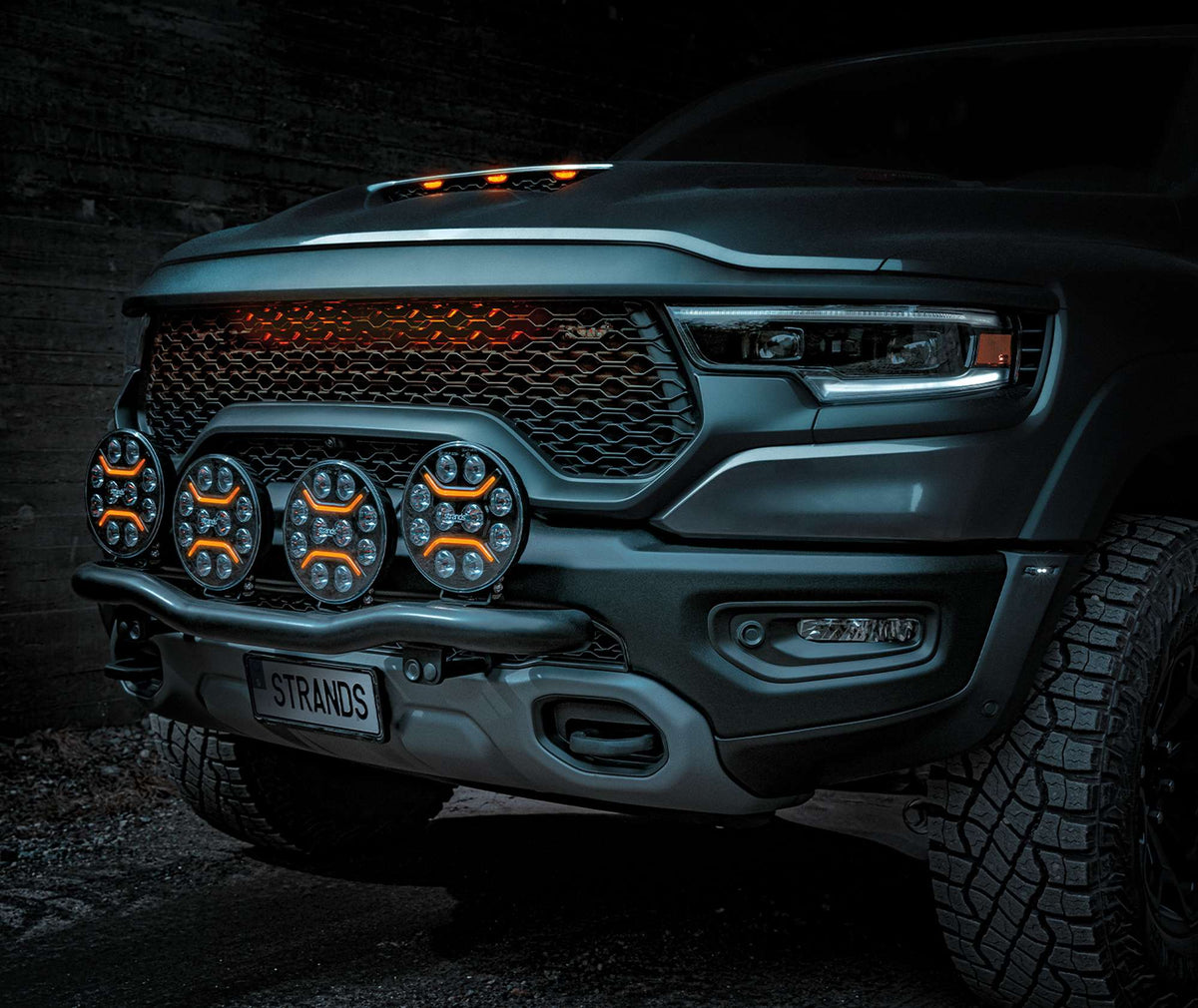 Strands Dark Knight Intense 9 Zoll LED-Fernscheinwerfer mit Positionslicht
