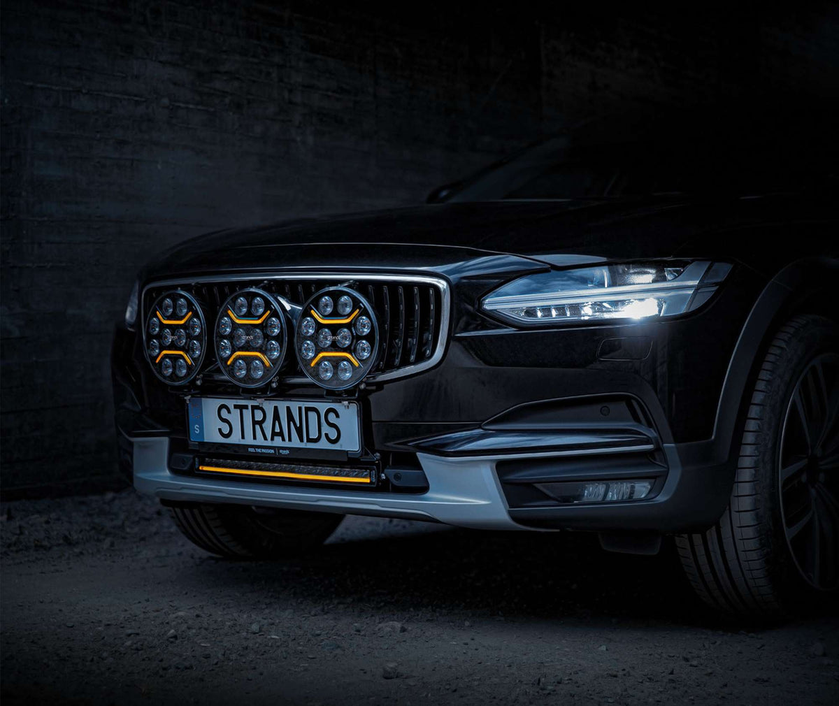 Strands Dark Knight Intense 9 Zoll LED-Fernscheinwerfer mit Positionslicht