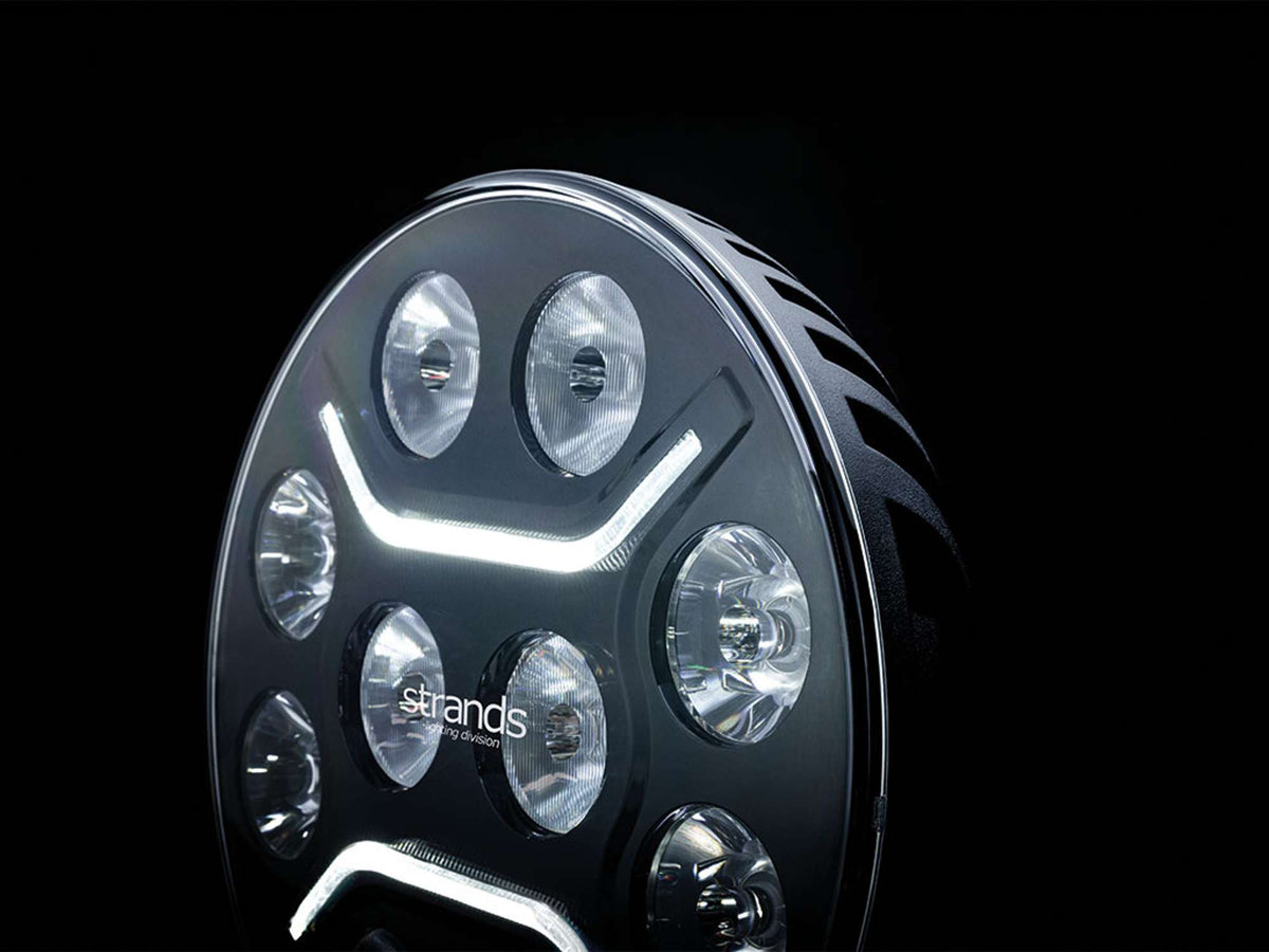 Strands Dark Knight Intense 9 Zoll LED-Fernscheinwerfer mit Positionslicht