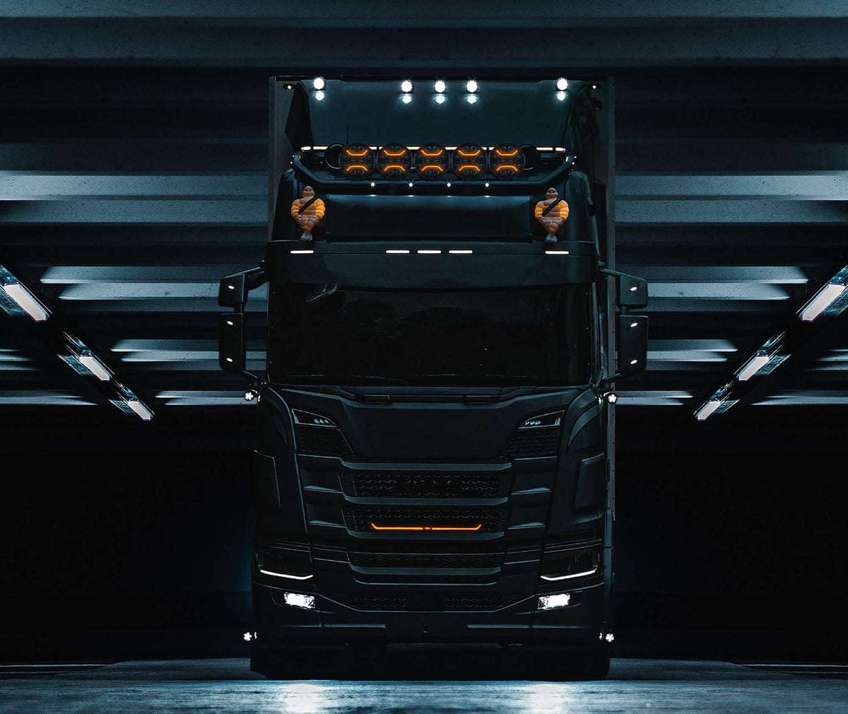 Strands Dark Knight Intense 9 Zoll LED-Fernscheinwerfer mit Positionslicht