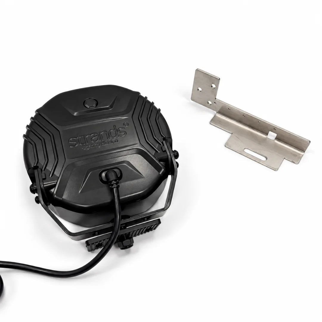 Bundle: 2× Strands Nuuk D-Line 9" + Scheinwerferhalter Classic – 145 € sparen