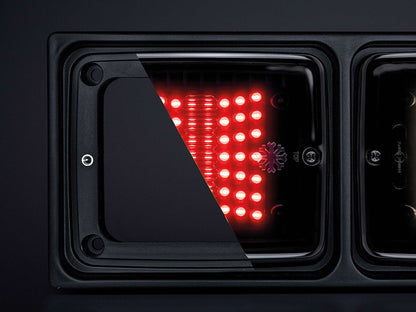 Montagerahmen für 3 IZE LED Rückleuchten quer, lackierbares ABS
