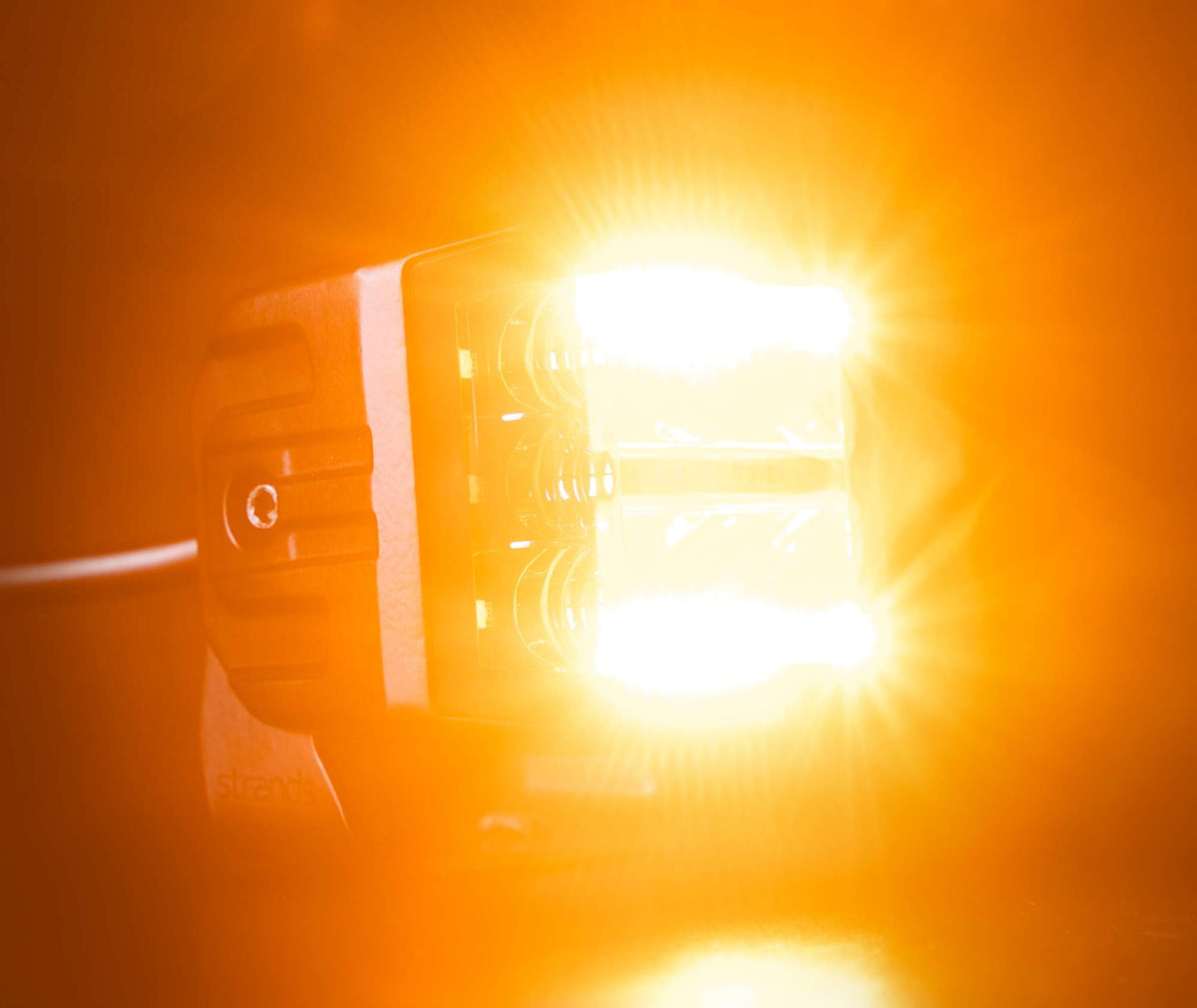 Strands Siberia XP Red Fox LED-Arbeitsscheinwerfer mit Warnlicht